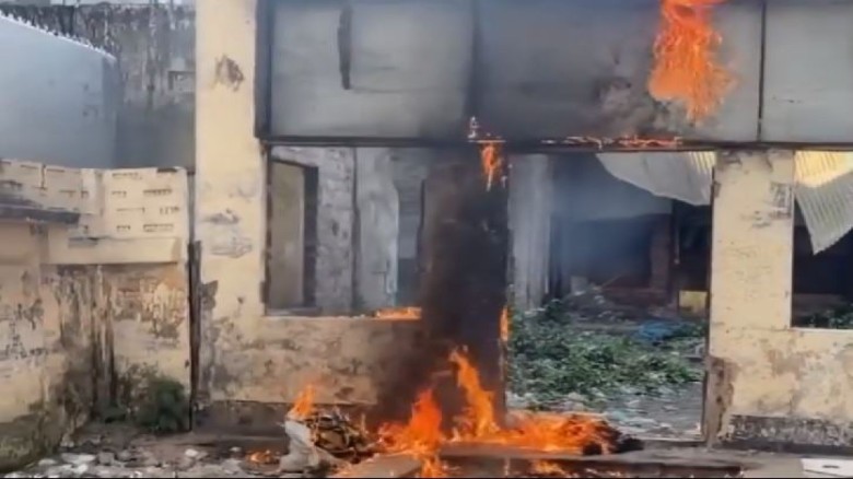 হবিগঞ্জ জেলা আওয়ামী লীগের কার্যালয় পুনরায় চালু, কয়েক ঘণ্টার মধ্যে আগুনের ঘটনা