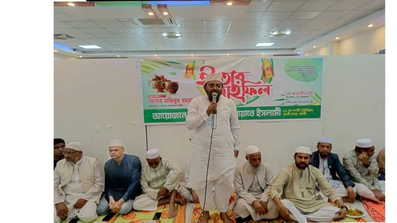 আল্লাহ মানুষকে ক্ষমতা দেয়, কেড়েও নেয় : মঞ্জ